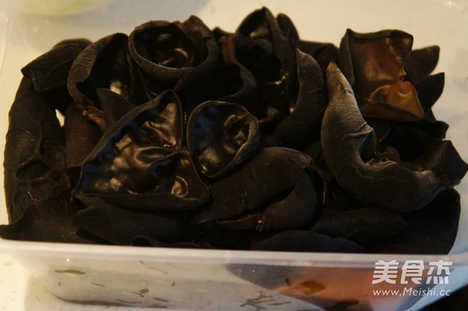 Hot and Sour Black Fungus recipe