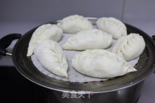 Steamed Buns with Deer Antler and Mushroom Sauce recipe