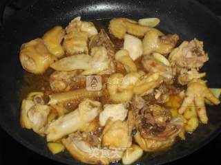 Chestnut Chicken Claypot recipe