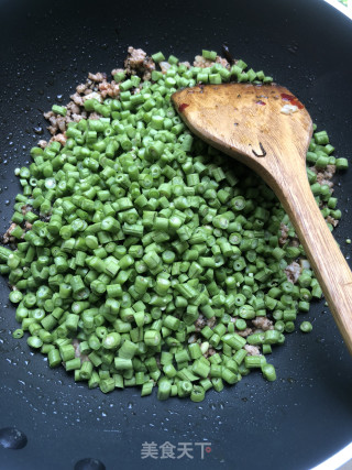 Fried Beans with Olive Minced Meat recipe