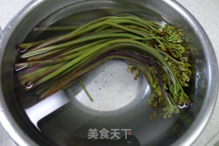 Stir-fried Bracken Tenderloin recipe