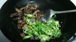 Stir-fried Pork Liver with Green Pepper recipe