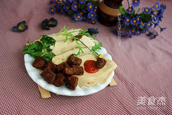 Duck Neck Rolls with Sauce recipe