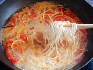 Tomato and Egg Noodles recipe