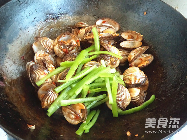 Spicy Clams recipe