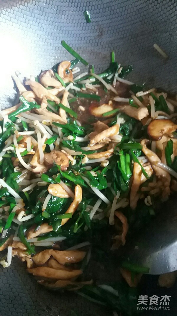 Hong Kong Style Fried Noodles with Soy Sauce recipe