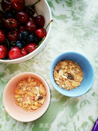 Fruit Cereal Yogurt Cup recipe