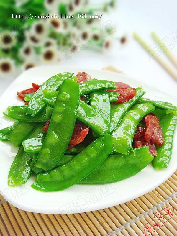 Stir-fried Snow Peas with Sausage recipe