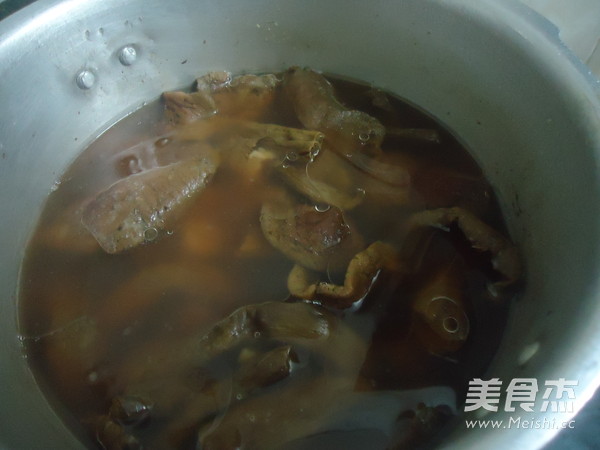 Red Mushroom Pork Bone Soup recipe