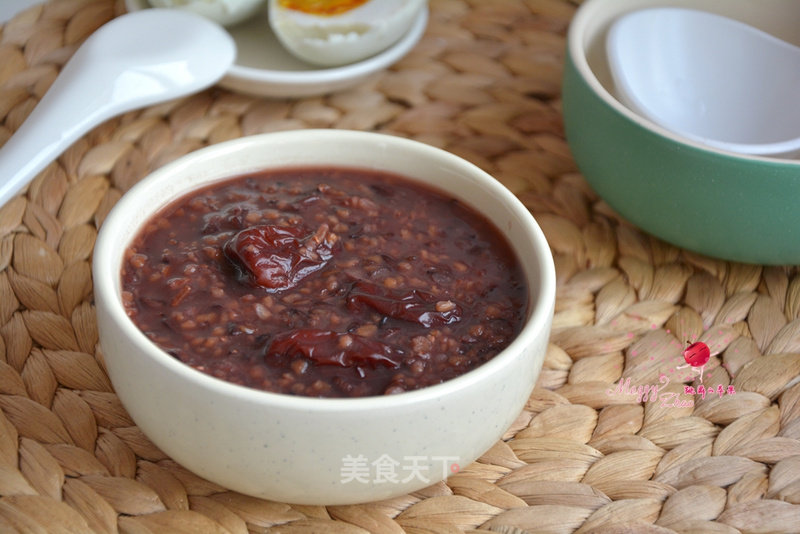 Mixed Grains and Red Dates Porridge