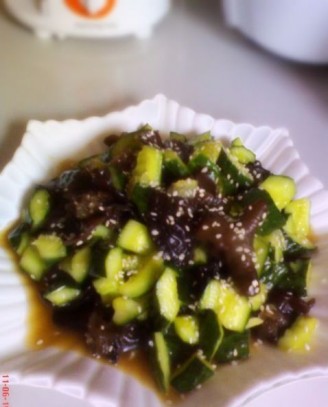Fungus Mixed with Cucumber recipe