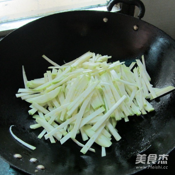 Small Fried Gourd recipe