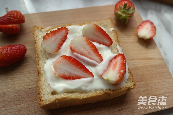 Breakfast Fruit Toast recipe