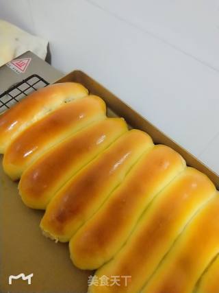 Light Cream Bean Paste Buns recipe