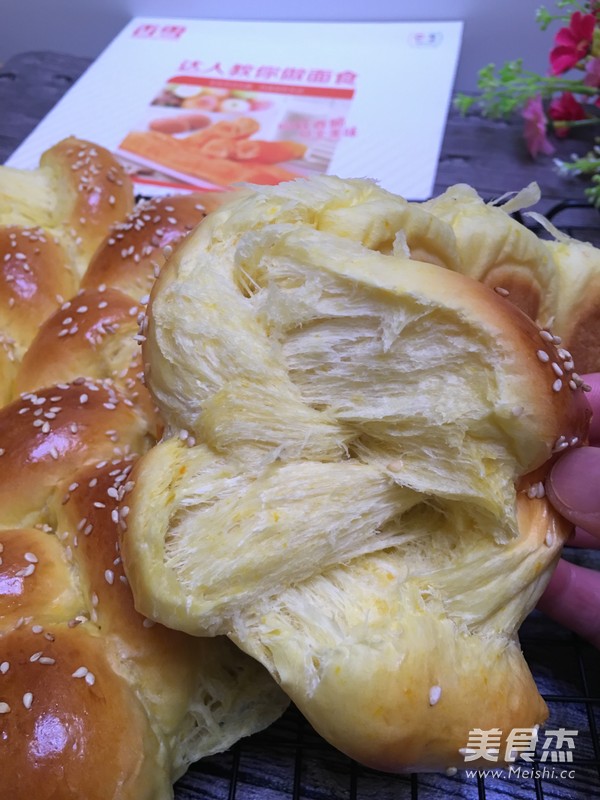 Xiangxue Flour Pumpkin Braid Bread recipe