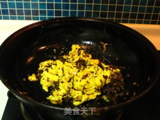 Scrambled Stupid Eggs with Sprouts recipe