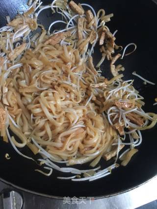 Fried Rice Noodles recipe