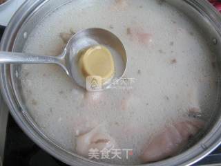 Trotter and Mushroom Soup Hot Pot recipe