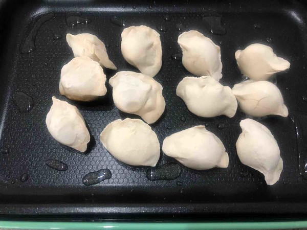 Quick-frozen Dumplings Fried Dumplings recipe