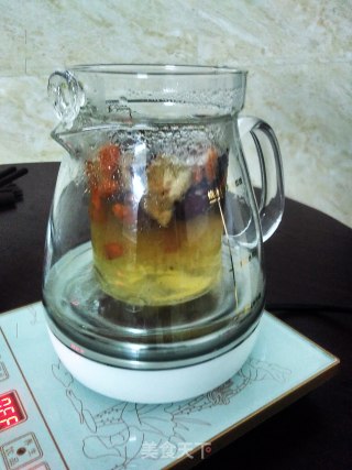 Bird's Nest with Honey and Red Dates recipe