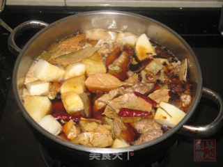 Braised Beef Brisket with Radish recipe