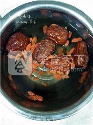 【enriching Qi and Nourishing Blood】red Dates and Ginseng Chicken Soup recipe