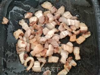 Stir-fried Pork with Garlic Sprouts recipe