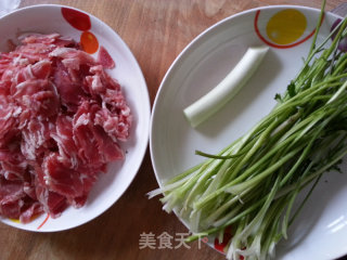 Stir-fried Lamb with Coriander Sticks recipe