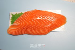 [momo New Year's Eve Dishes] Assorted Rose Sushi Salmon Sashimi recipe