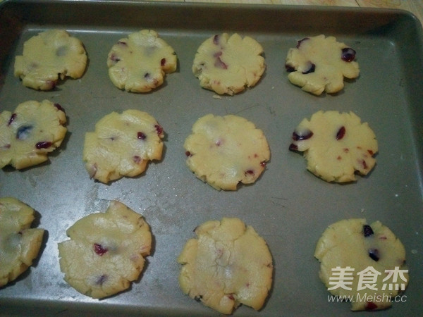 Cranberry Peach Shortbread Cookies recipe