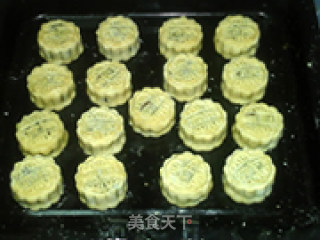 Winter Paste with Five Nuts Mooncakes recipe