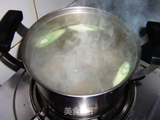 Nourishing and Nourishing Heart Health Soup---radish and Wolfberry Ribs Soup recipe