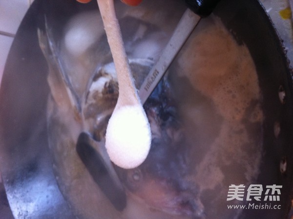 Casserole Fish Head Soup recipe