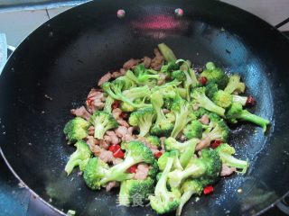 Stir-fried Pork Tenderloin with Broccoli recipe