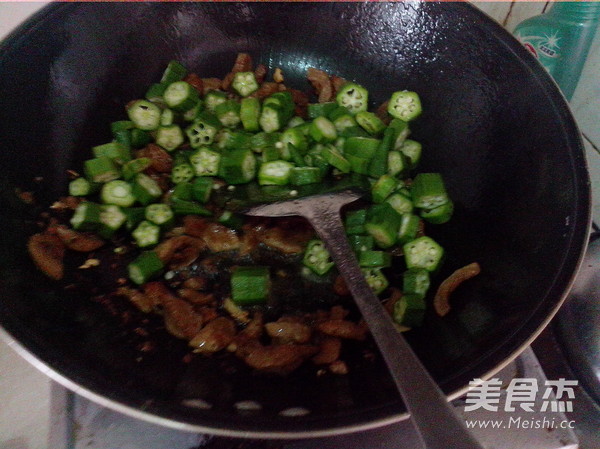 Fried Beef Balls with Okra recipe