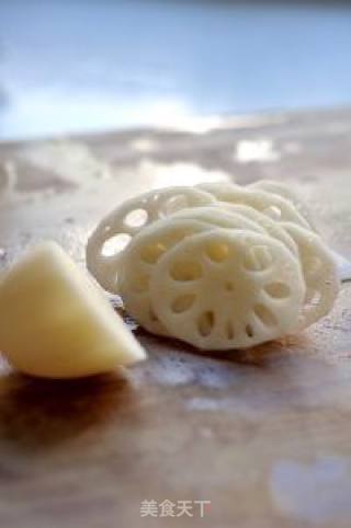 Stir-fried Fruit Lotus Root recipe