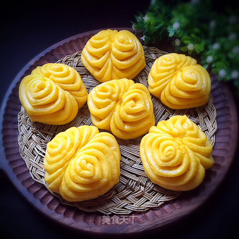 Pumpkin Hanami Mantou recipe