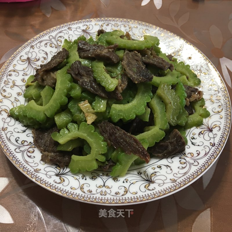 Beef Stir-fried Bitter Gourd recipe