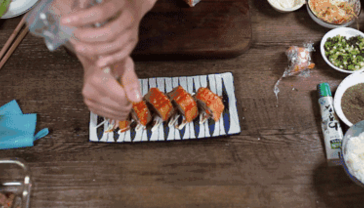 Five-star Chef Teaches You to Make Salmon Reverse Sushi at Home! recipe