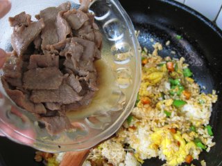 The Tricks of Leftover Rice: Shacha Beef Rice recipe