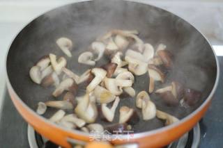 3-minute Quick Stir-fry to Prevent Spring Flu——【double Mushroom in Oil and Vinegar】 recipe