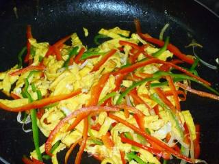 [double-pepper Egg Shreds] Quick Stir Fry with Zero Skills recipe