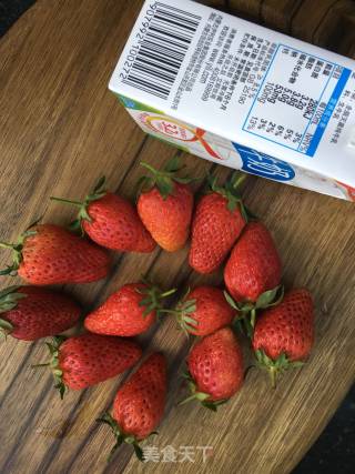 Strawberry Milkshake recipe