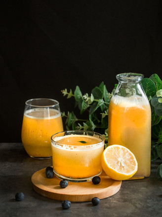 Cantaloupe Apple Juice Moderately Sweet and Sour recipe