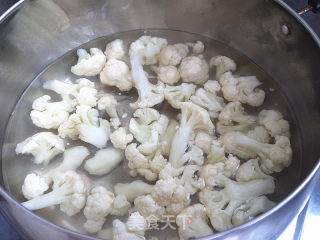 Stir-fried Cauliflower with Ham recipe