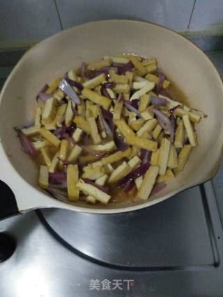 Stir-fried Dried Tofu with Green Onion recipe