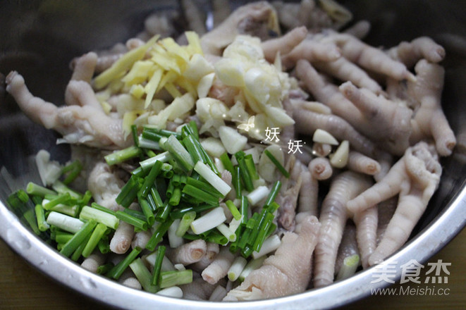 Cold Chicken Feet recipe