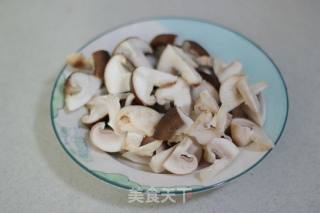 3-minute Quick Stir-fry to Prevent Spring Flu——【double Mushroom in Oil and Vinegar】 recipe