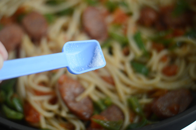 Pasta with Beef Sausage and Tomato Sauce recipe