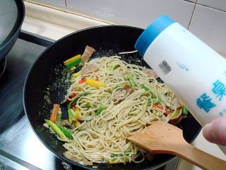 Stir-fried Pasta with Green Sauce recipe